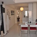 Flat -200m Center-2 Baths- 3 Bedrooms 5pers 马拉加