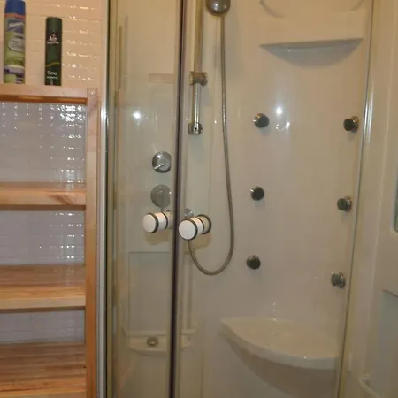 Lejlighed Flat -200m Center-2 Baths- 3 Bedrooms 5pers *