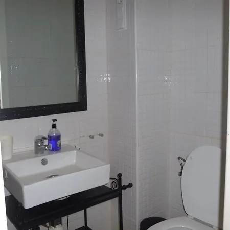 Flat -200m Center-2 Baths- 3 Bedrooms 5pers