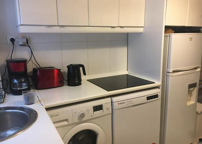 Flat -200m Center-2 Baths- 3 Bedrooms 5pers * Málaga