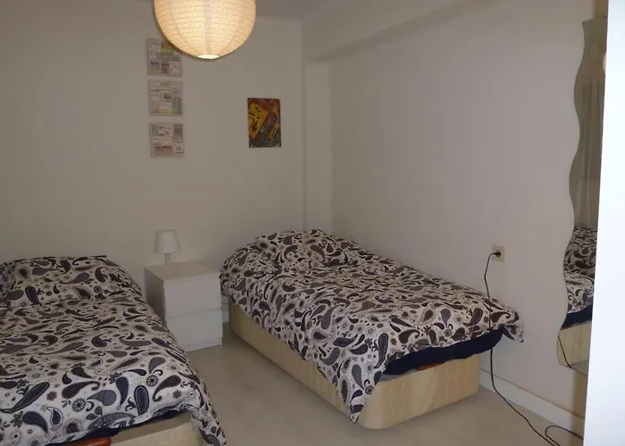 Flat -200m Center-2 Baths- 3 Bedrooms 5pers Appartement