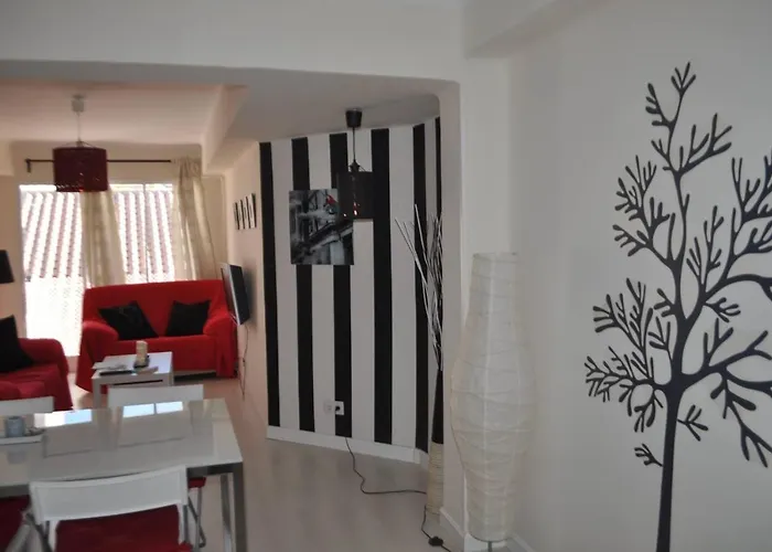 Flat -200m Center-2 Baths- 3 Bedrooms 5pers Appartement
